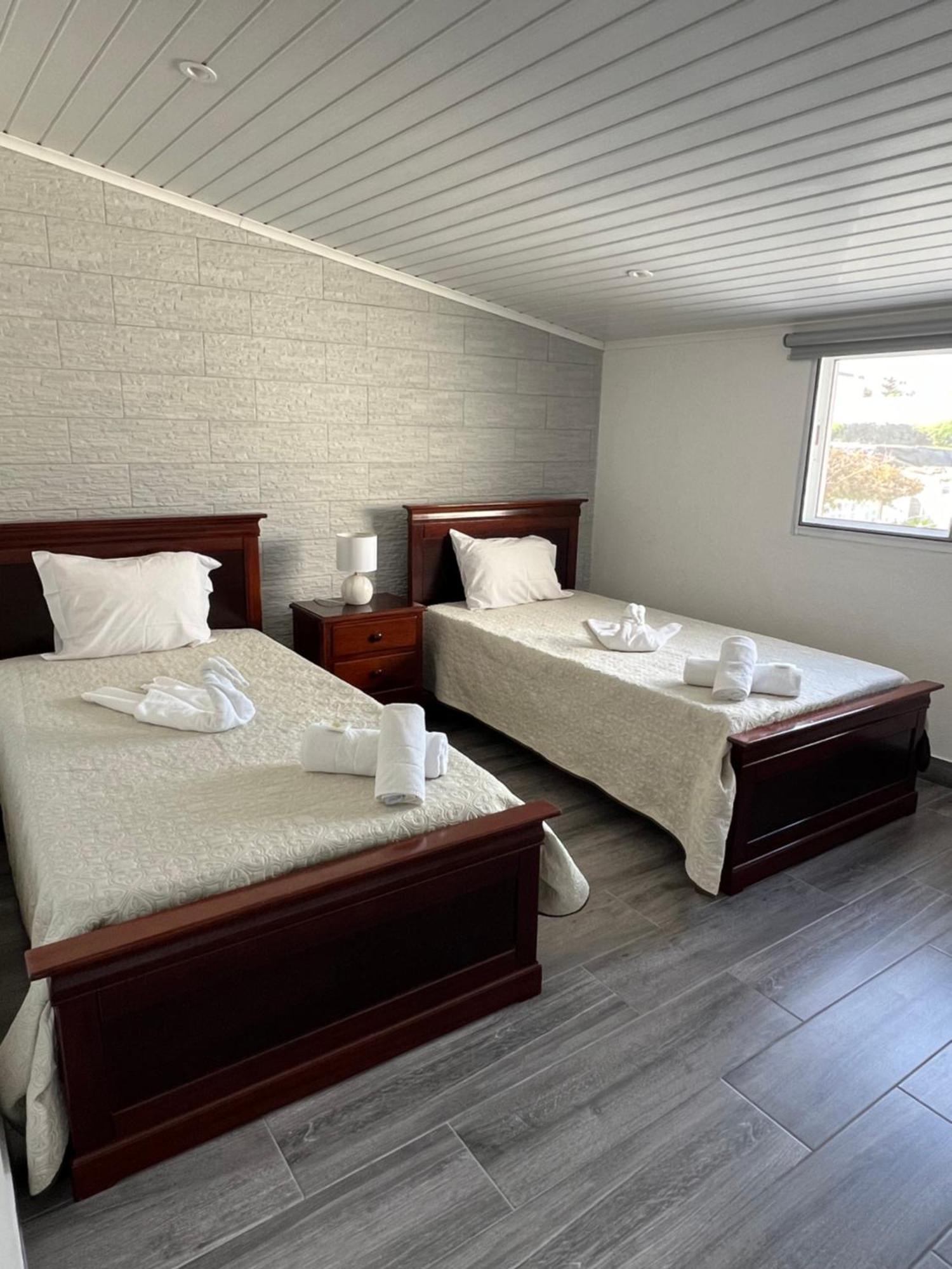 Casa A 2 Minutos A Pe De Piscina Natural Ponta Delgada  Luaran gambar